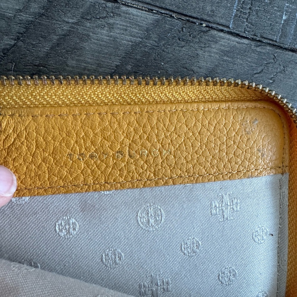 Tory Burch Mustard Leather Zip Wallet - Picture 7 of 11